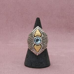 Elegant Gold and Silver Women's Ring